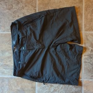 Mountain hardware shorts